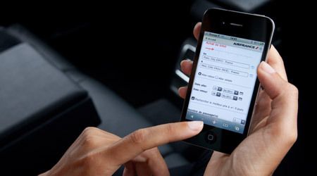 Smartphone : Air France lance l'achat du billet en ligne sur mobile Smartphone : Air France lance l'achat du billet en ligne sur mobile