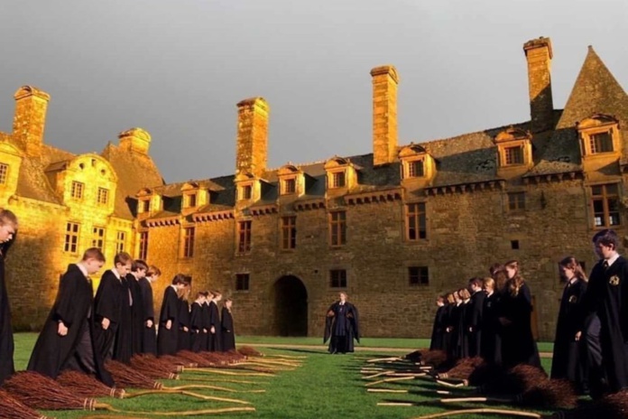 Manuel Roussel réinvente une histoire de sorciers en s'inspirant de l'univers de JK Rowling (©Rocher Portail) Manuel Roussel réinvente une histoire de sorciers en s'inspirant de l'univers de JK Rowling (©Rocher Portail)